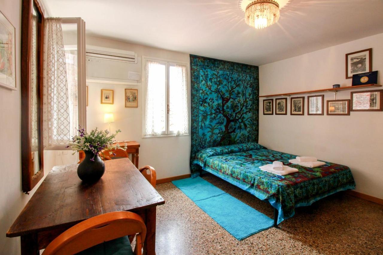 Santi Apostoli Home Venezia Esterno foto